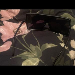 🚩*NEW* Matte Black Sunglasses